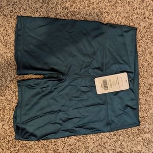 Fabletics 6" Teal Bike Short